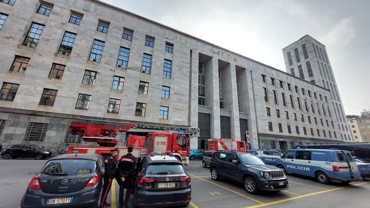 Allarme bomba al Palazzo di Giustizia di Milano - 