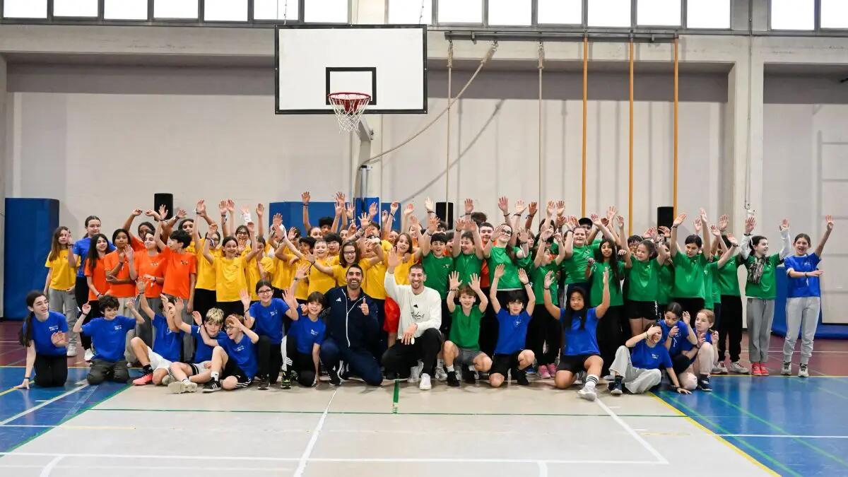 Flaccadori e Magnini a scuola a Milano: sport come antidoto al drop-out giovanile - 