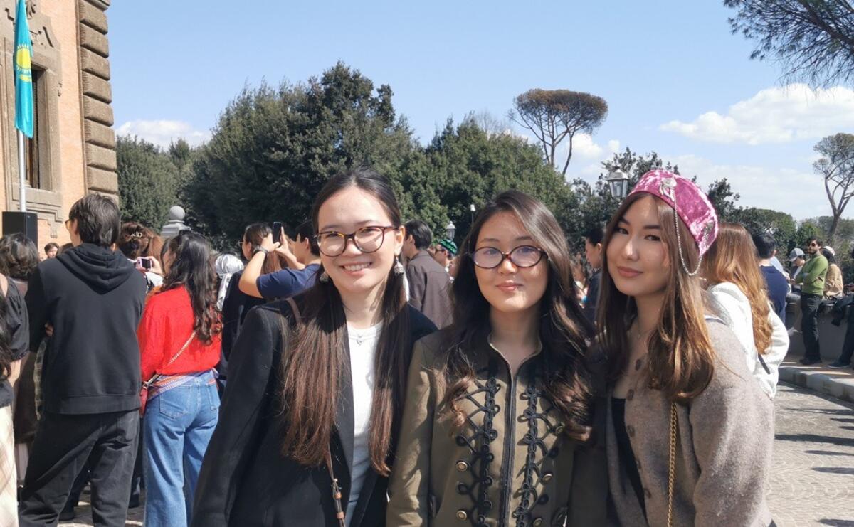 L’ambasciata del Kazakistan a Roma celebra il Nauryz con oltre 300 studenti - 