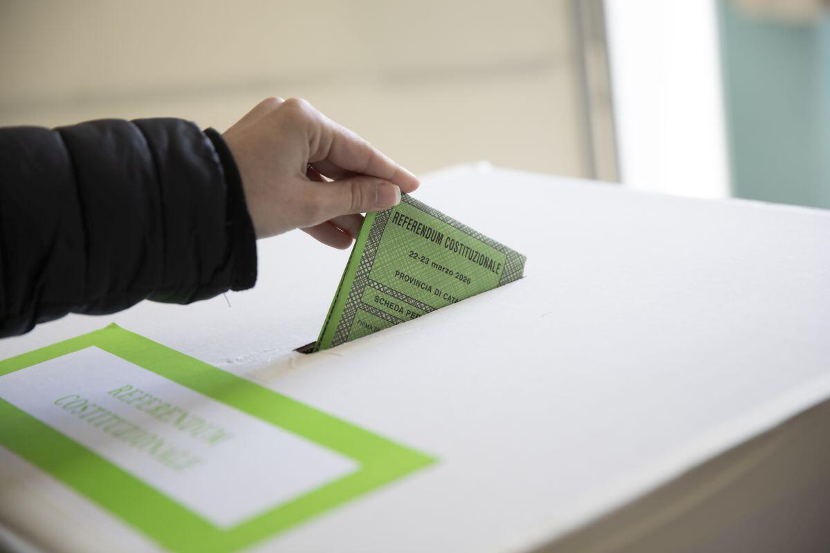 Referendum, alle 12 l’affluenza sfiora il 15% - 