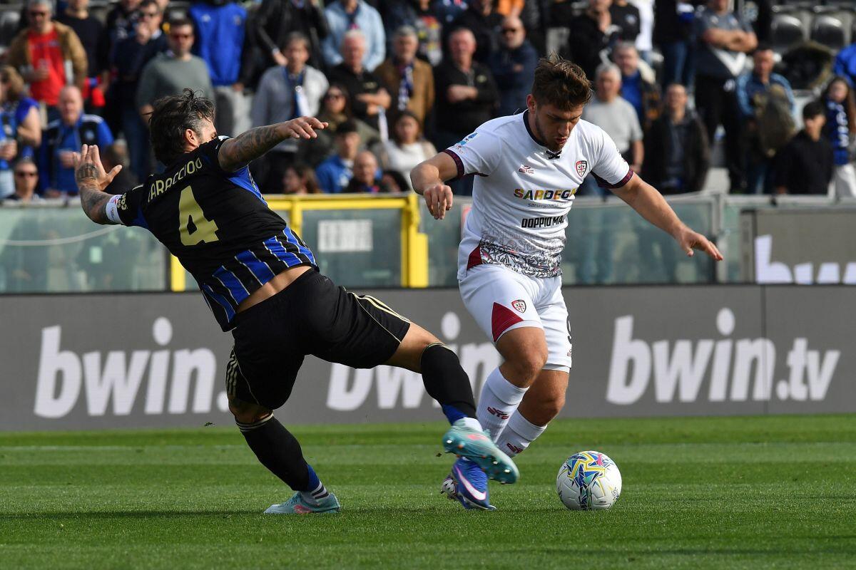 Il Pisa in dieci piega 3-1 il Cagliari, doppietta di Caracciolo - 