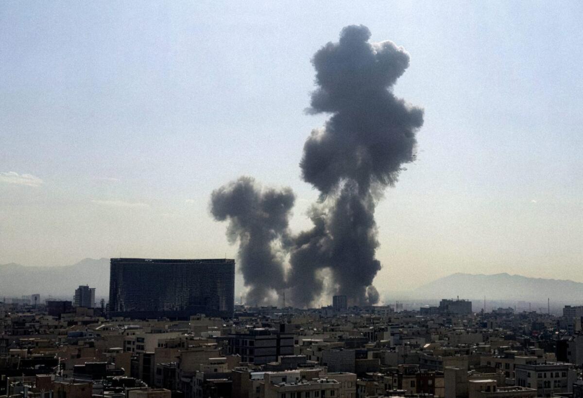 Nuovi raid su Teheran, missile iraniano colpisce Israele - 