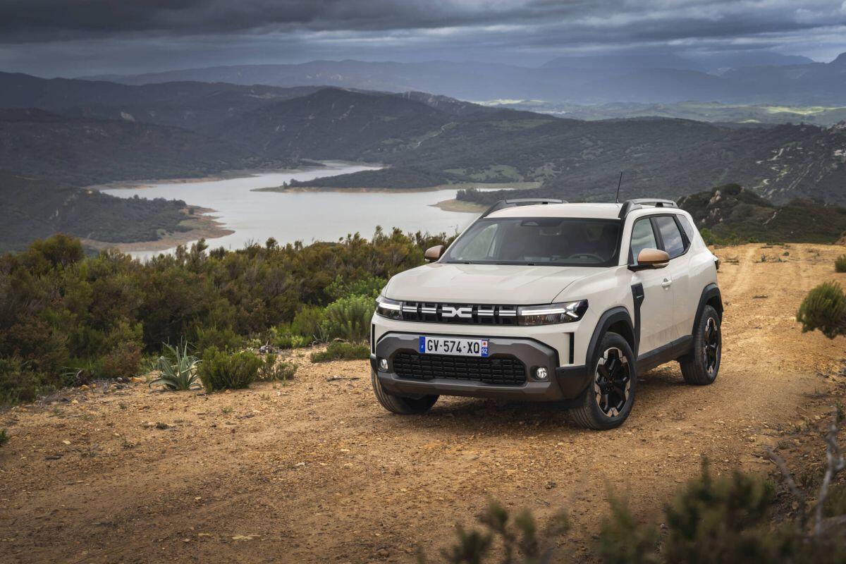 Dacia Duster. Design, off-road e nuove motorizzazioni Hybrid-G 4×4 - 
