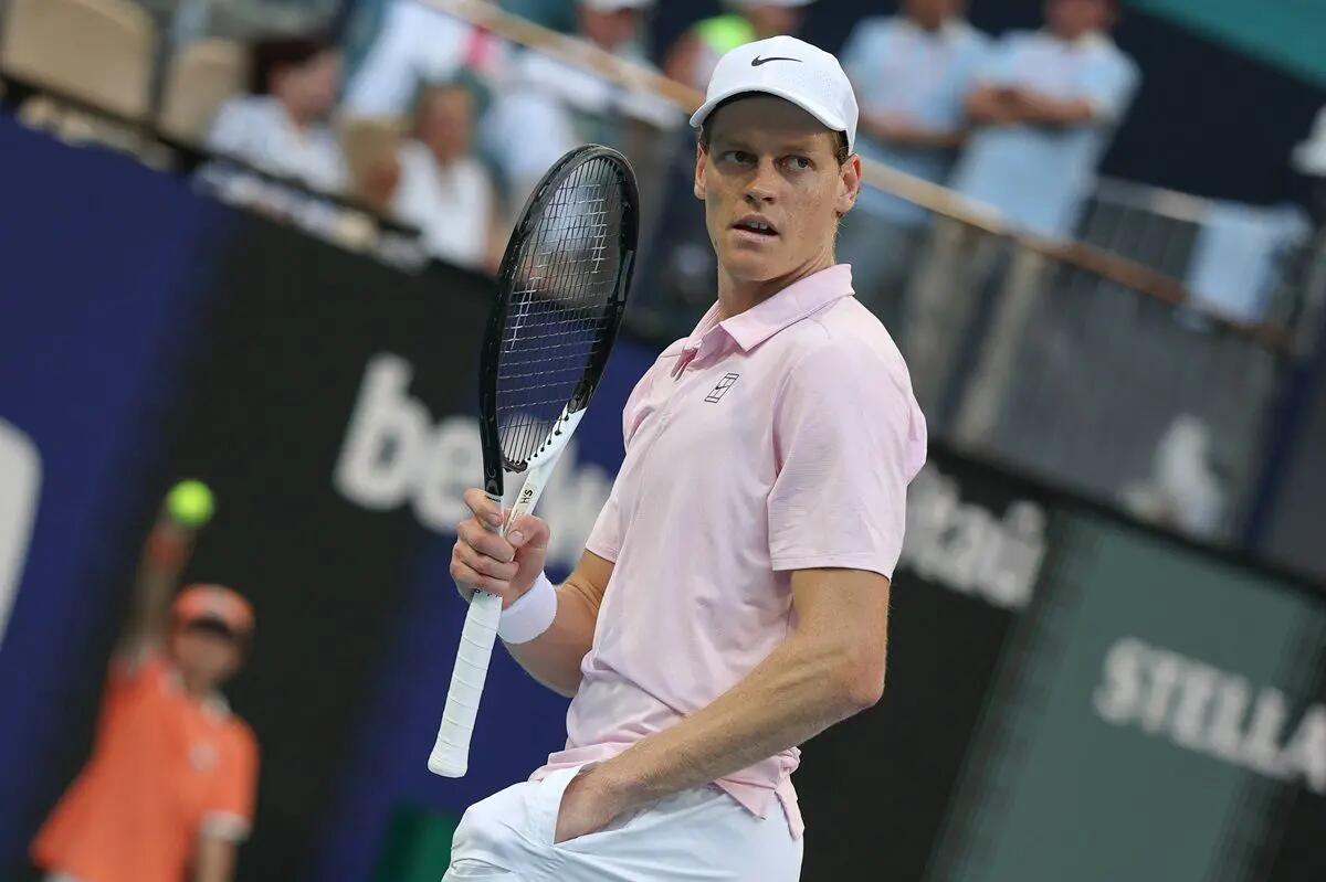 Sinner ingiocabile, spazza via Tiafoe e vola in semifinale a Miami - 