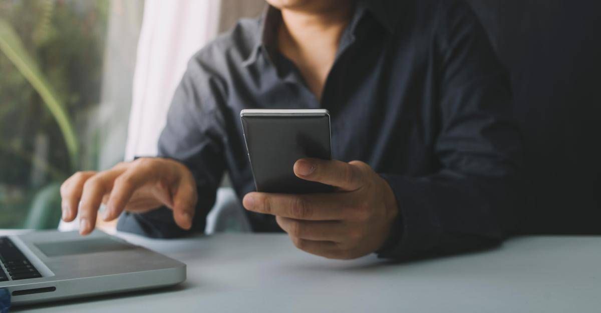 Boom prezzi petrolio e bollette, Ue 'raccomanda' smart working - 