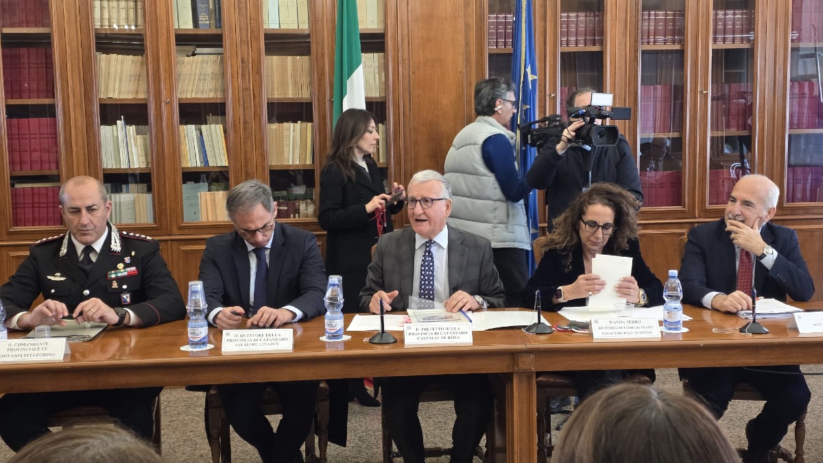 Catanzaro - Prefettura a Catanzaro con ABI - Firma Protocollo (U.S. Prefettura di Catanzaro - 05.03.2026)