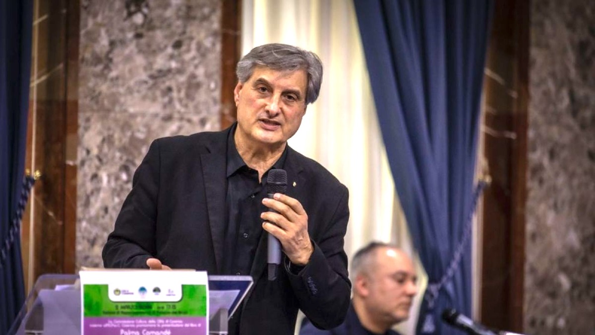 Mimmo Frammartino - presentazione libro palma comandè - US Comune di Cosenza 