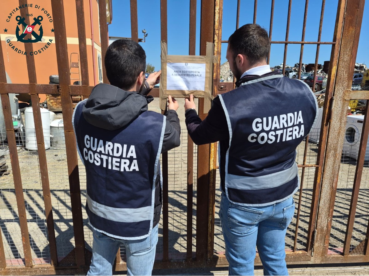 Sequestro Discarica Abusiva Isola di Capo Rizzuto - Foto Uff. Stampa Capitaneria di Porto 26.03.2026 