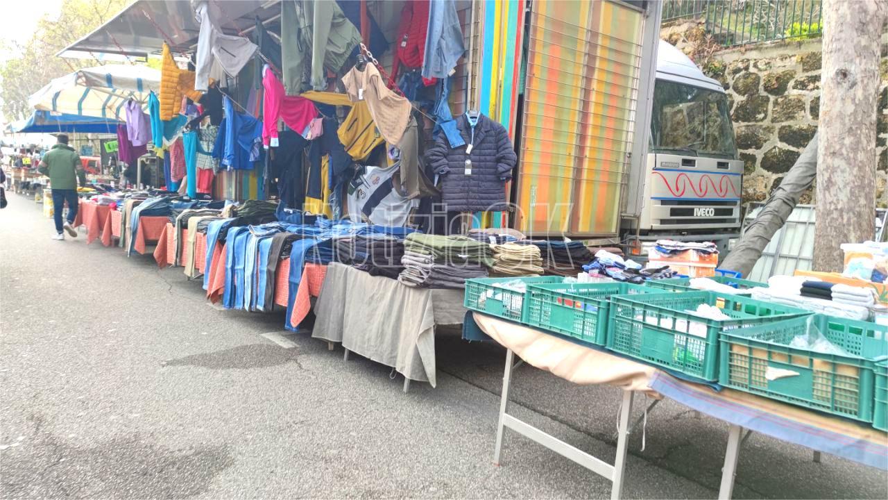 Crotone, mercato di giovedì 9 aprile: ecco come cambia la viabilità - Foto: Redazione