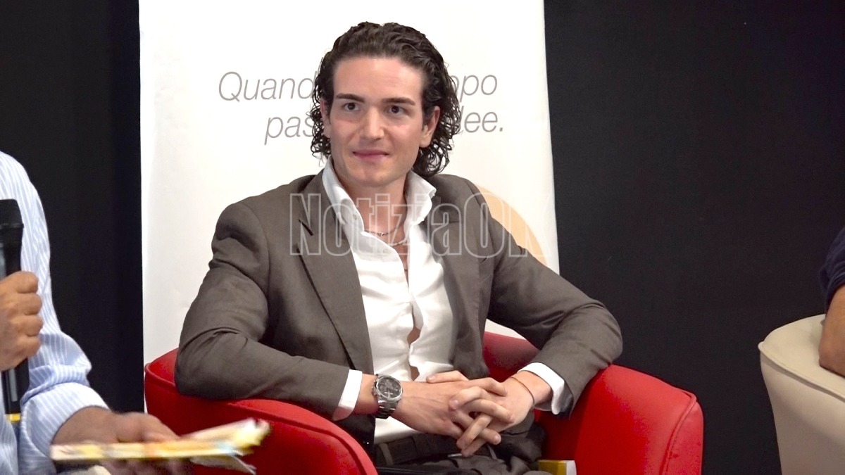 Salone del Libro di Torino, il crotonese Antonio Oliverio tra i più giovani autori - Foto: Redazione 