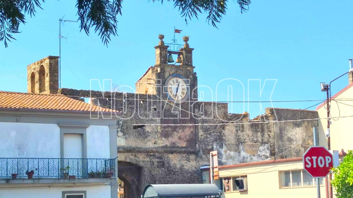 Isola, fugge all’alt dei Carabinieri in moto: inseguito e denunciato 19enne - Foto: Redazione 