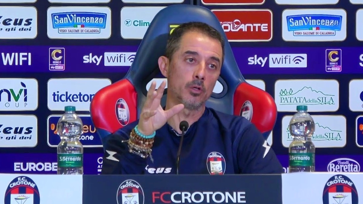 Crotone-Catania, Longo: “Partita perfetta, orgoglioso dei ragazzi” - foto redazione