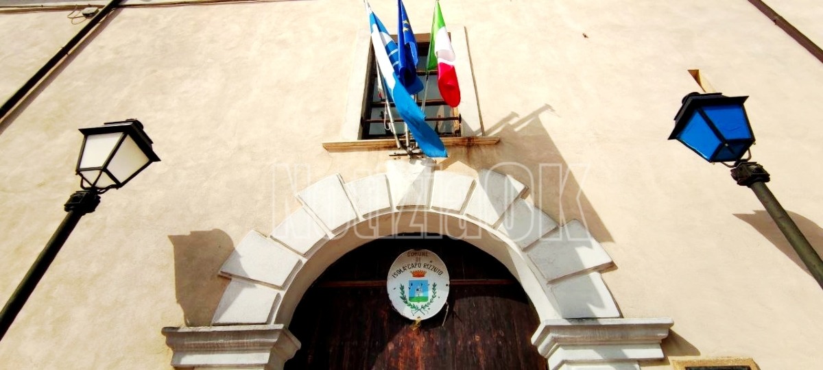 Isola di Capo Rizzuto, indagine “Teorema”: funzionario comunale si dimette - Foto: Redazione 