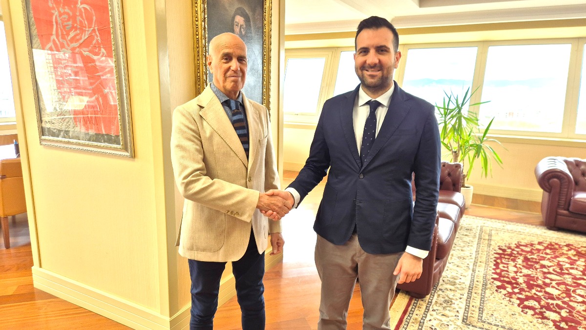 Autismo, Palazzo Campanella si illumina: impegno concreto in Calabria - Foto Uff. Stampa Consiglio Regionale Calabria 