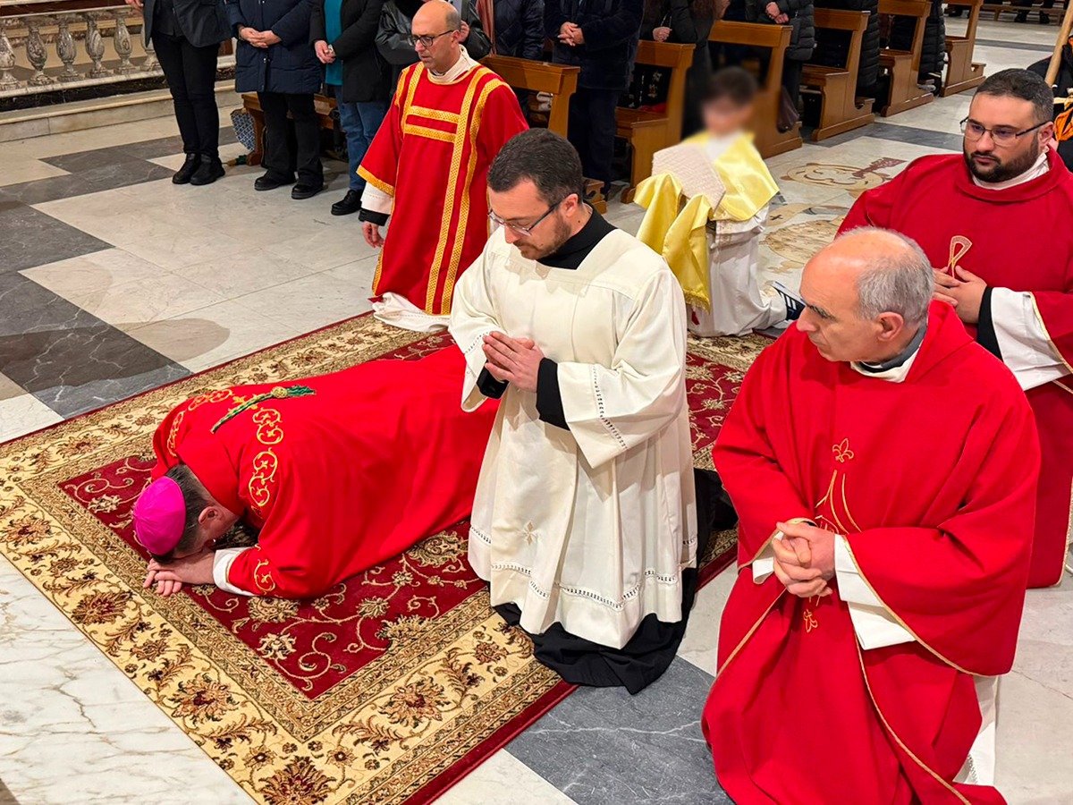 Venerdì Santo, Maniago: «Dalla Croce nasce la speranza nuova» -  Foto Uff. Stampa Diocesi di Catanzaro