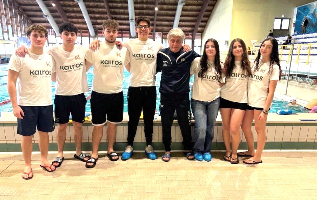 Kairos Lamezia, sette nuovi istruttori di nuoto: giovani protagonisti in piscina - Uff. Stampa Kairos Nuoto