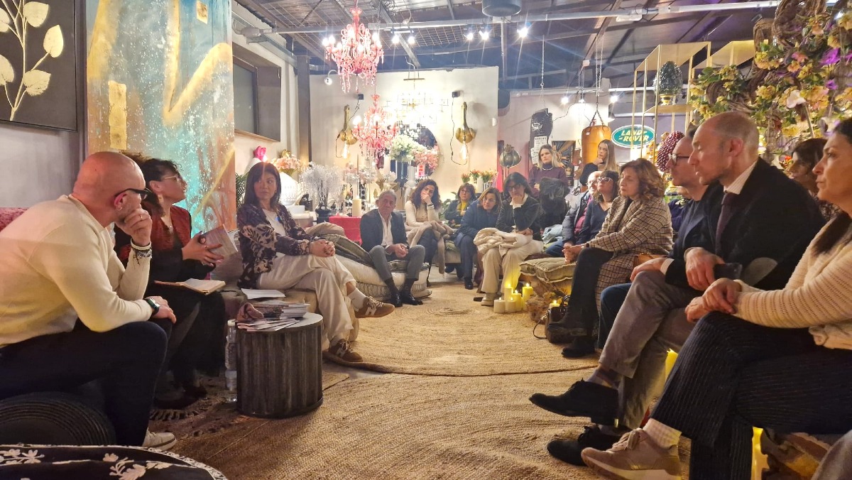 Lamezia, Lia Miro incanta: viaggio tra anima, scienza e bellezza - 