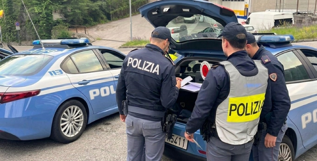 Crotone, operazione della Polizia di Stato: arrestata una persona - Foto: Uff. Stampa Questura di Crotone