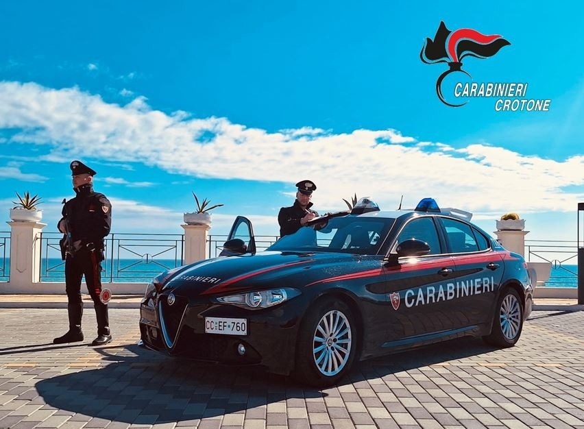 Cirò, motociclista non si ferma all'alt dei Carabinieri: tenta la fuga ma viene arrestato  - Foto: Uff. Stampa Carabinieri Compagnia di Cirò Marina 