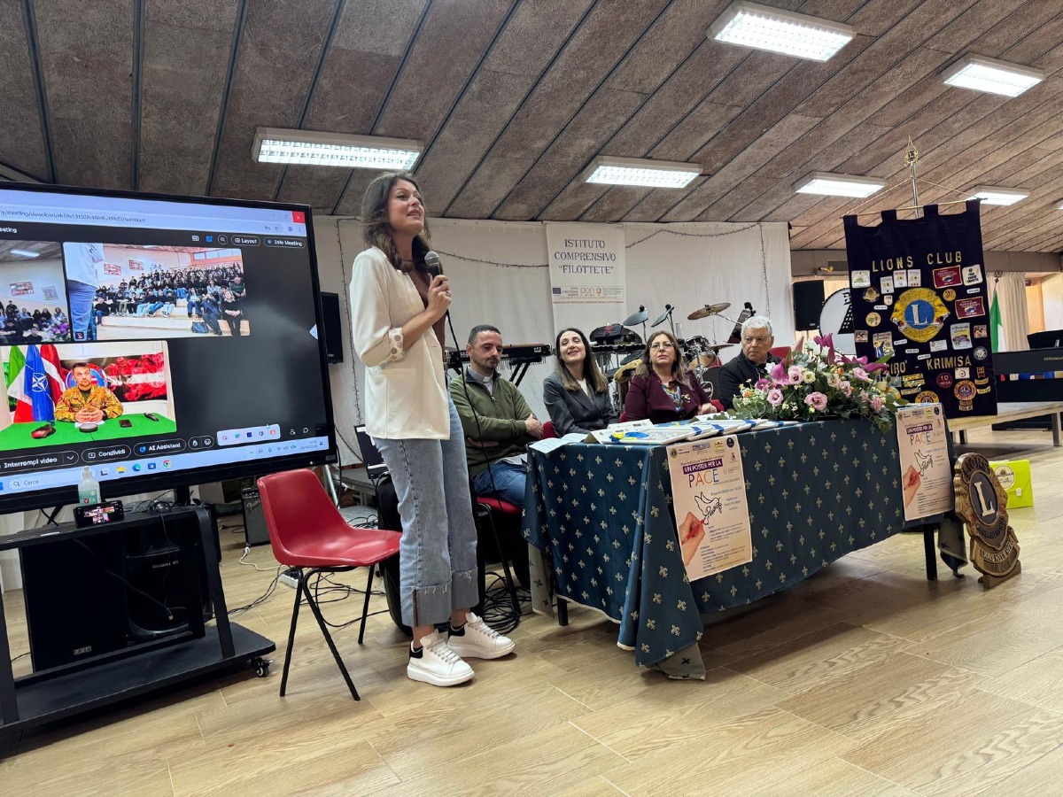 Cirò Marina, “Un Poster per la Pace”: il Lions Club Cirò Krimisa celebra la creatività degli studenti - Foto: Uff. StampaLions Club Cirò Krimisa