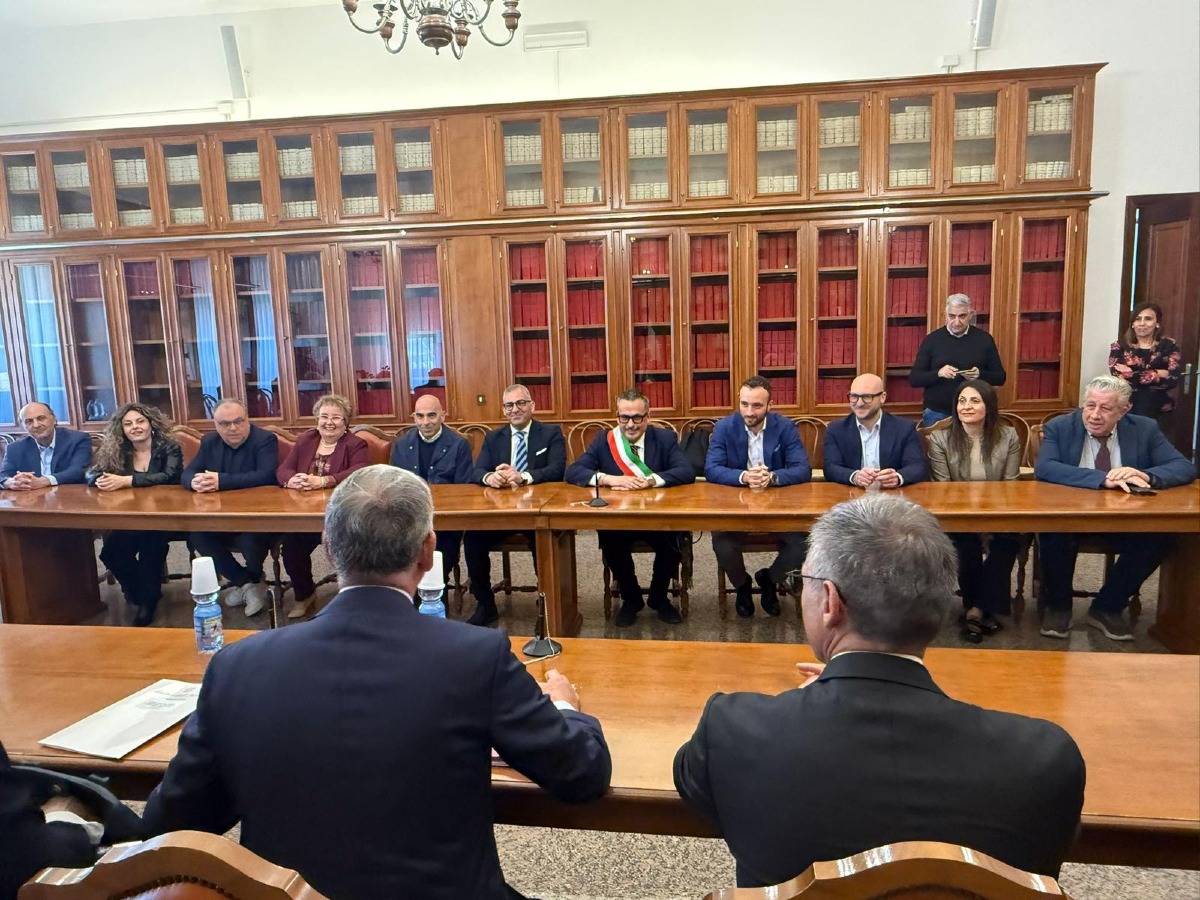 Marcellinara ottiene il titolo di “Città”, cerimonia ufficiale in Prefettura - Foto Uff. Stampa Prefettura di Catanzaro
