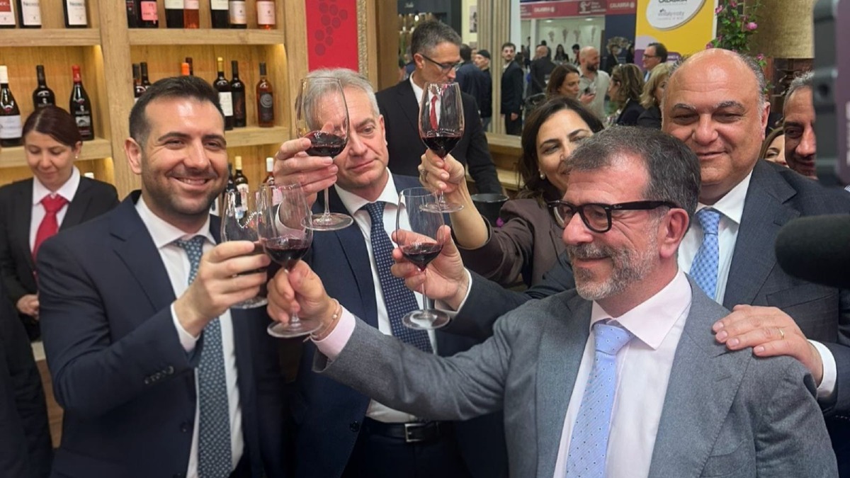 La Calabria protagonista al Vinitaly: qualità e tradizione in vetrina - 
