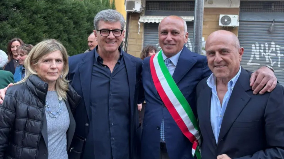 Cosenza intitola uno slargo al medico Tonino Nucci simbolo di umanità - Foto: Uff. Stampa Comune di Cosenza 