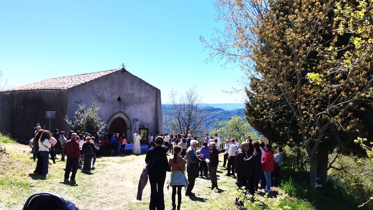 Pallagorio, il rito mascherato rivive nel martedì di Pasqua arbëreshë - Foto Uff. Stampa Fili Meridiani