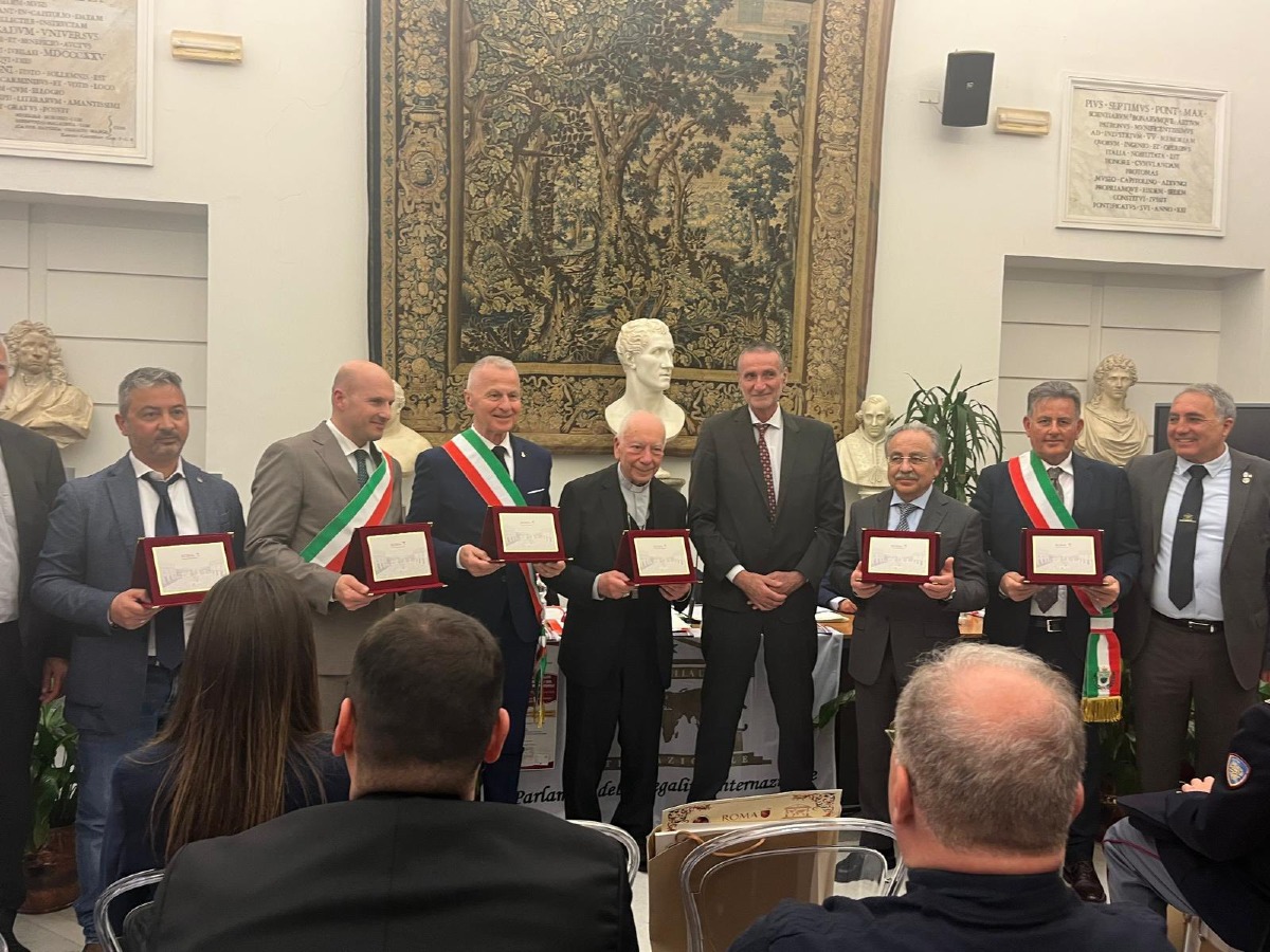 Guardavalle, il Sindaco Caristo e l’Assessore Menniti diventano Soci Onorari del Parlamento della Legalità - Foto: Uff. Stampa Comune di Guardavalle