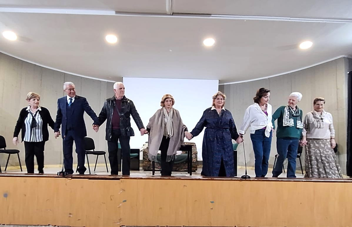 Crotone - Teatro e vita con il gruppo Auser “Gli arzilli” - Foto: Ufficio stampa Csv Calabria Centro