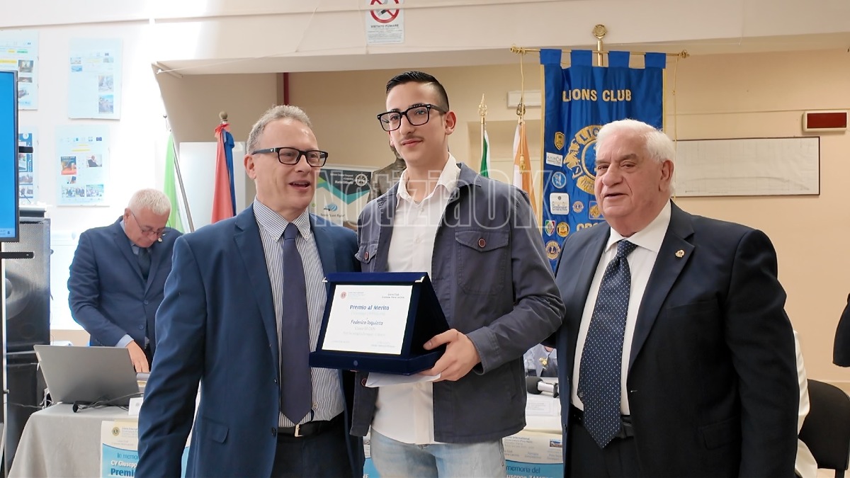 (VIDEO) Crotone, studente premiato al Donegani: il racconto di Iaquinta emoziona