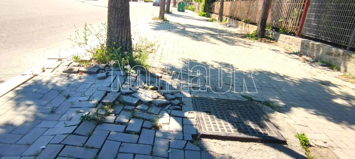 Nei Quartieri di Crotone - Via Giovanni Paolo II: nuove rotatorie con vecchi marciapiedi - Foto: Redazione