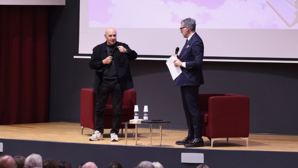 Bagno di folla per Luca Zingaretti al Sabato del Villaggio a Lamezia