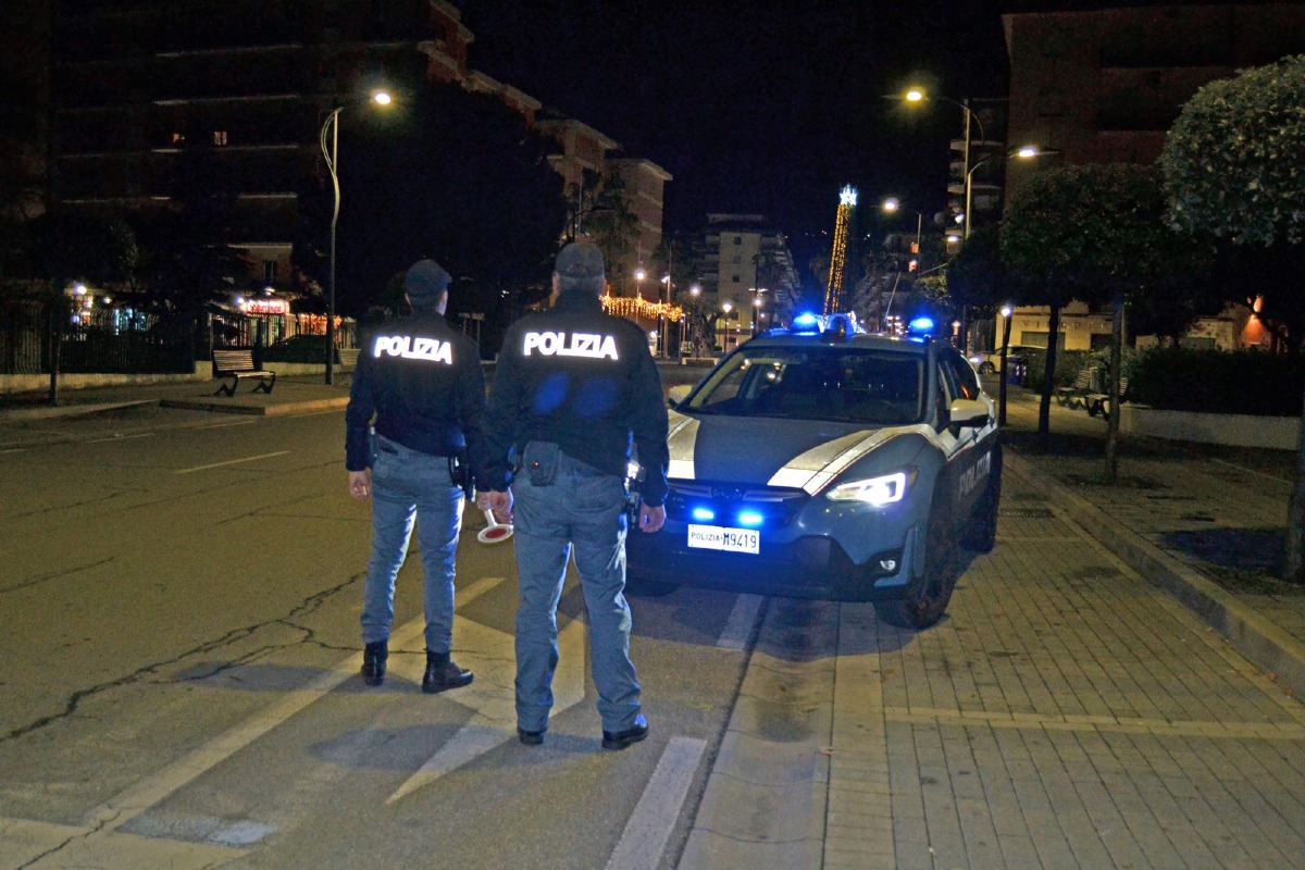Furto in un circolo a Corigliano-Rossano, arrestato 24enne - Foto Uff. Stampa Polizia di Stato