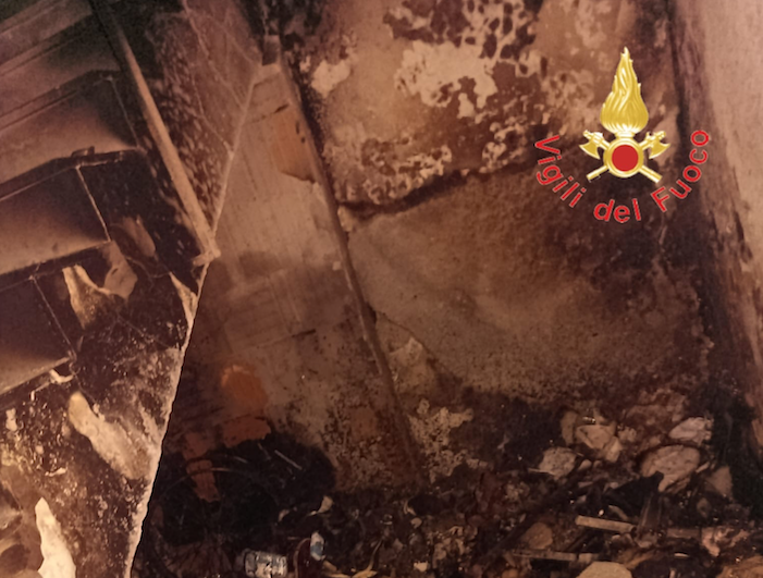 Lamezia Terme - Incendio in un'abitazione, donna salvata dai vigili del fuoco - Foto: Ufficio stampa Vigili del Fuoco Catanzaro