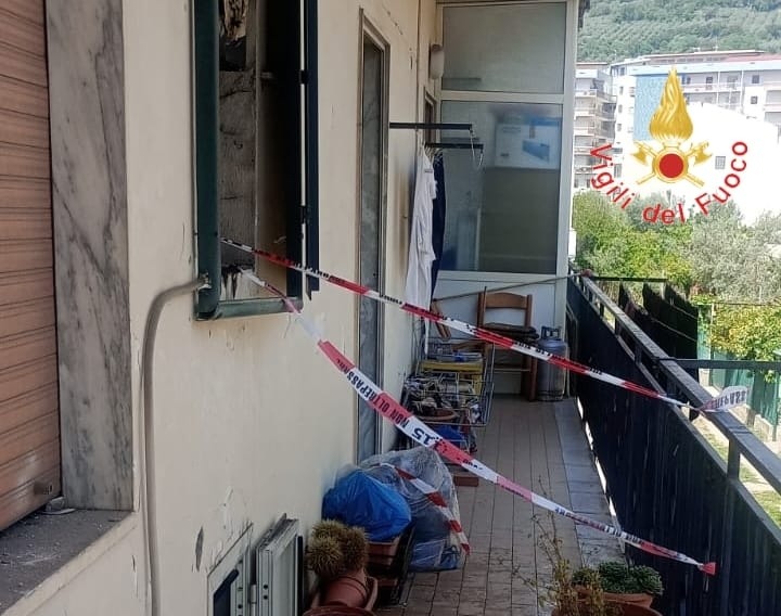 Deflagrazione di una caldaia in un appartamento nel catanzarese  - Foto: Uff. Stampa Vigili del Fuoco di Catanzaro 