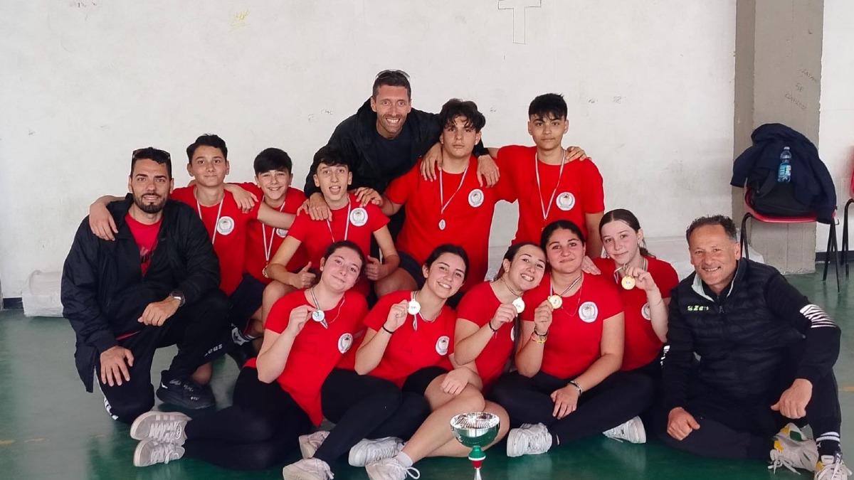 L'Istituto Papanice-Alfieri campione regionale di pallamano vola alle finali - Foto Uff. Stampa IC Papanice-Alfieri 23.04.2026