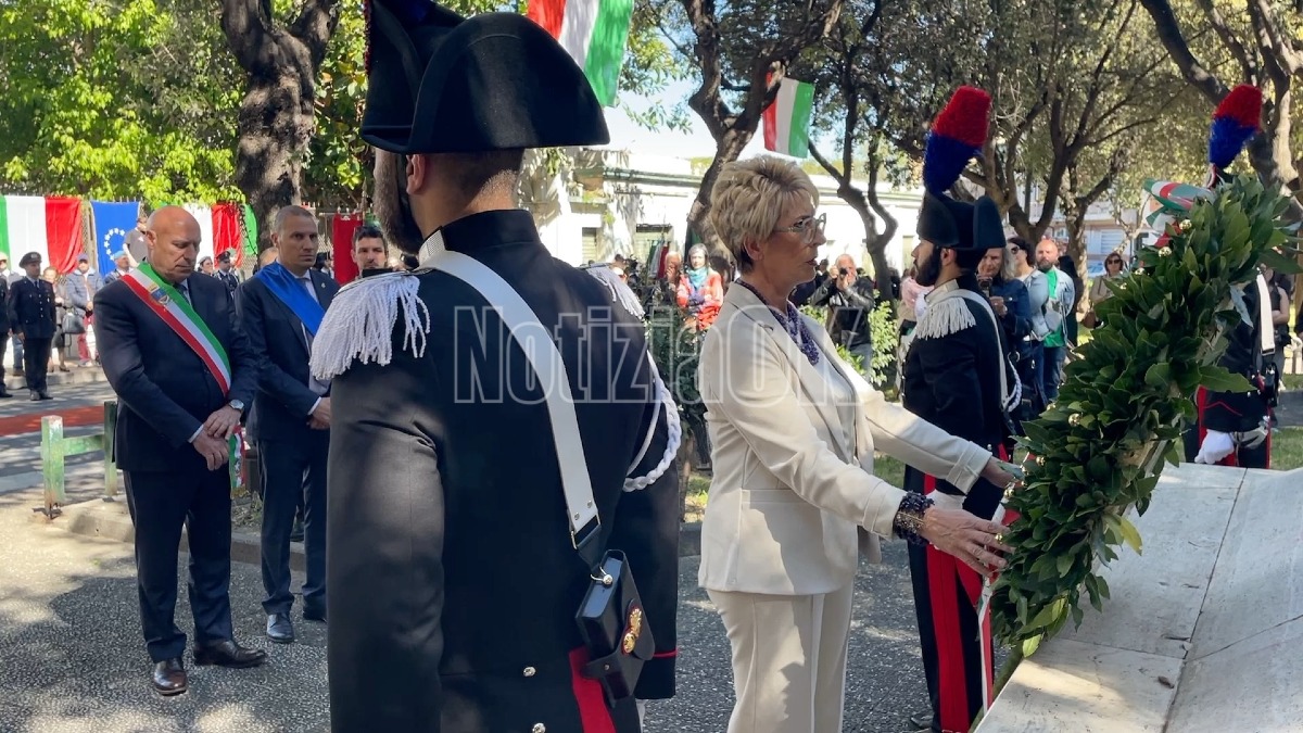 (VIDEO) “La libertà va difesa ogni giorno”: il Prefetto Ferraro a Crotone per il 25 aprile - Foto: Redazione 