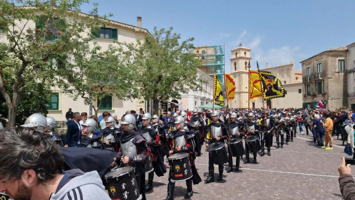  Santa Severina accoglie Re Alfonso d’Aragona - Foto: Uff. Stampa Pro Loco Siberene