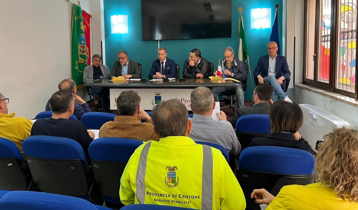 Provincia di Crotone, avviato il confronto con sindacati e RSU - Foto: Uff. Stampa Provincia di Crotone