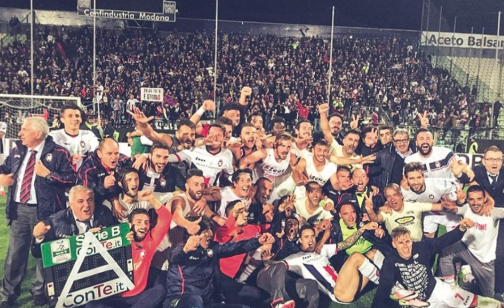 Dieci anni dopo, il 29 aprile 2016 resta impresso nella storia del Crotone: SERIE A - Foto: Archivio giornale IlRossoblu