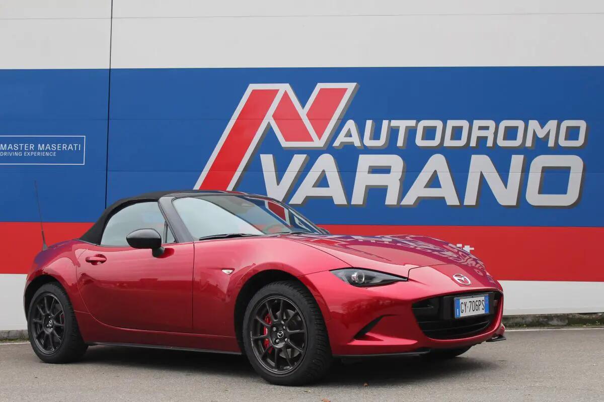 Mazda celebra la passione per la MX-5 all’Autodromo di Varano - 