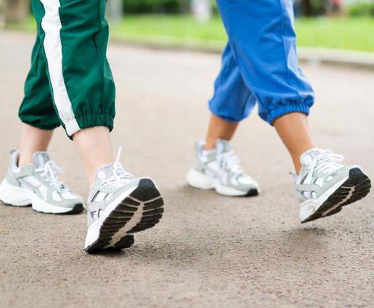 Camminare di pomeriggio è meglio per la glicemia, lo studio e l'orario ideale - 