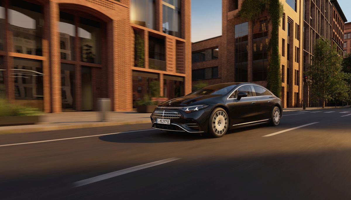 Nuova Mercedes-Benz EQS, tre versioni per la berlina 100% elettrica - 