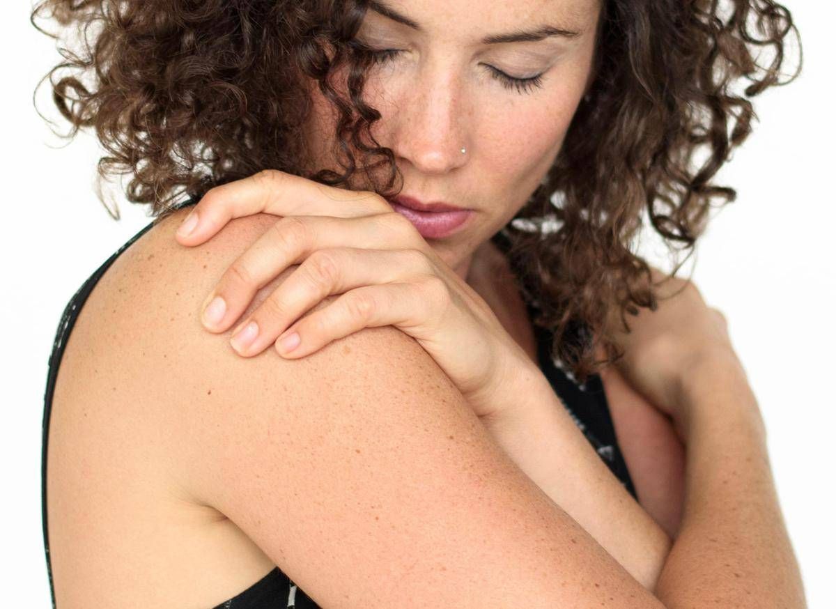 Prurito, da sintomo banale a spia problemi pelle: ﻿tutte le cause e le cure più innovative - 