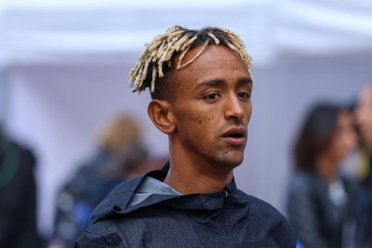 Impresa Crippa, è il primo italiano a vincere la Maratona di Parigi - 