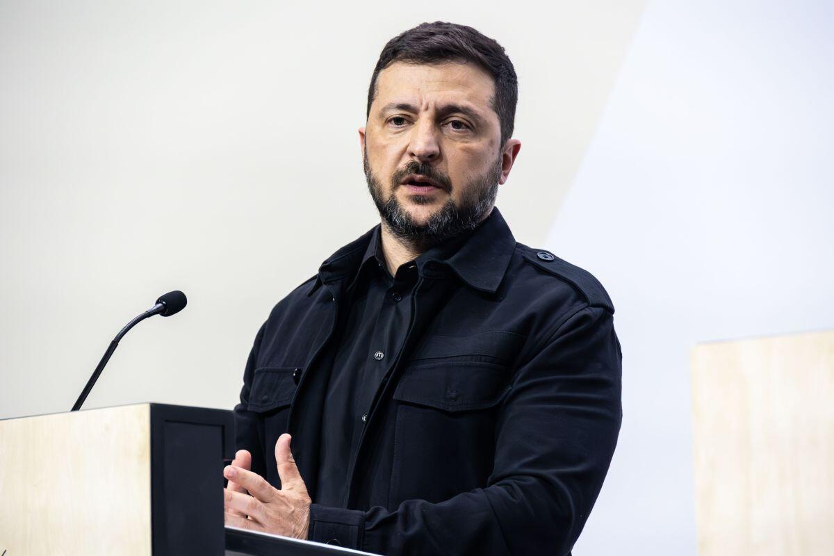 Ucraina, Zelensky “Attacchi russi questa notte con 4 morti e decine di feriti” - 