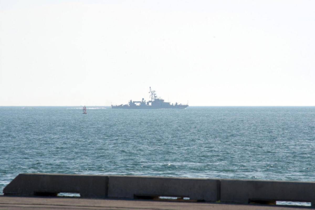 Iran, nave cinese attravera Hormuz e sfida il blocco di Trump. Oggi primi colloqui Israele-Libano - Diretta - 