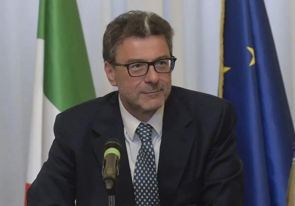 Via libera al nuovo Dfp, Giorgetti “Viviamo circostanze totalmente eccezionali” - 