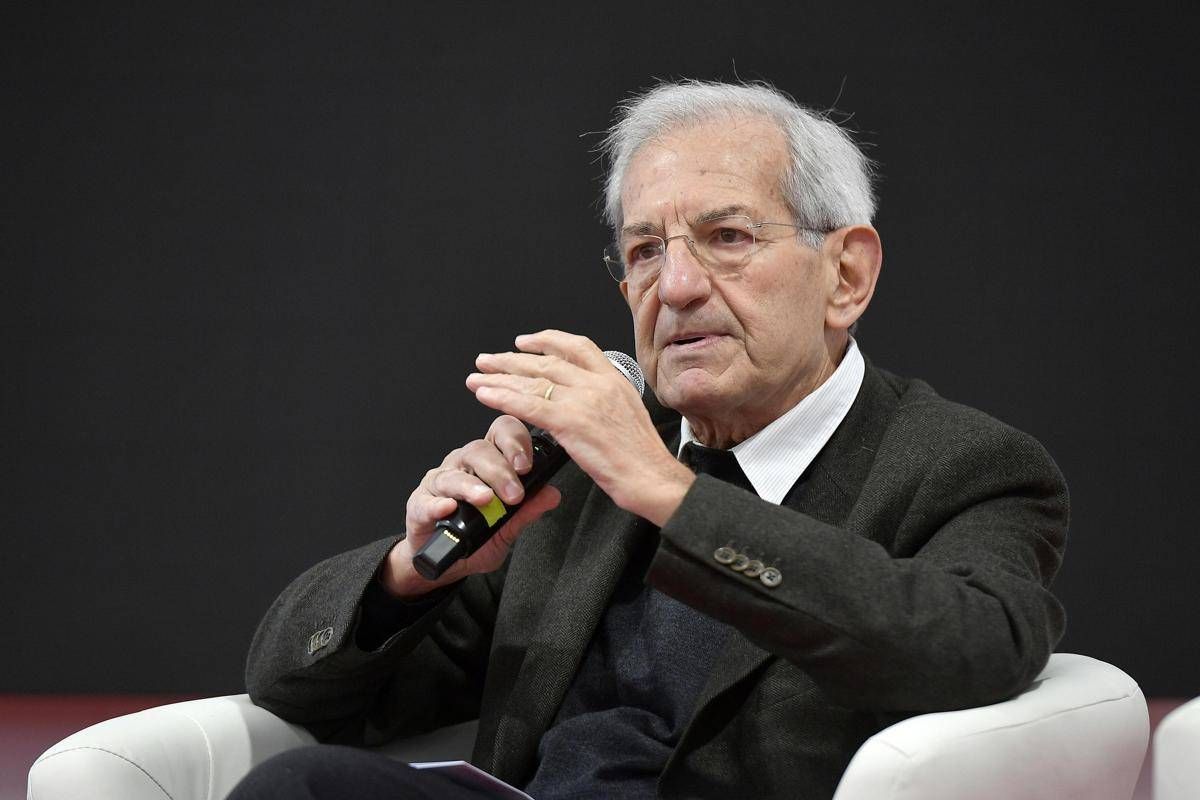 Violante spiega la Costituzione a BellaMà: "Grato alla generazione Zeta, non merita risposte banali" - 